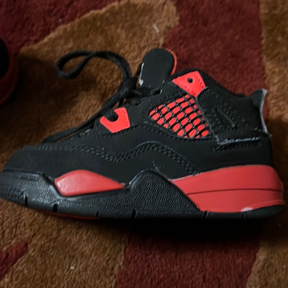 TODDLER Size 7c Nike Air Jordan 4 Retro TD Red Thunder Black BQ7670-016